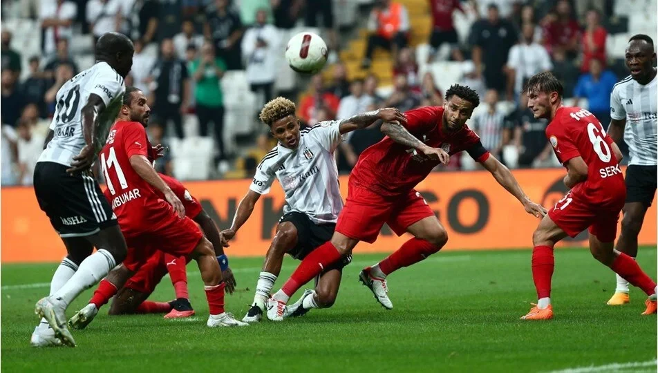 "Beşiktaş'ta  orta saha üçlüsü bozuldu maç tersine döndü"