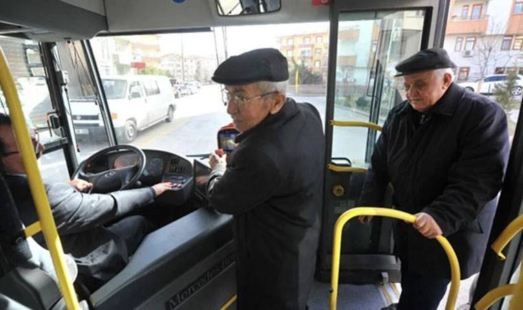 İstanbul'da 65 yaş üstü vatandaşlar özel halk otobüslerinde ücretsiz yolculuğa devam edecek