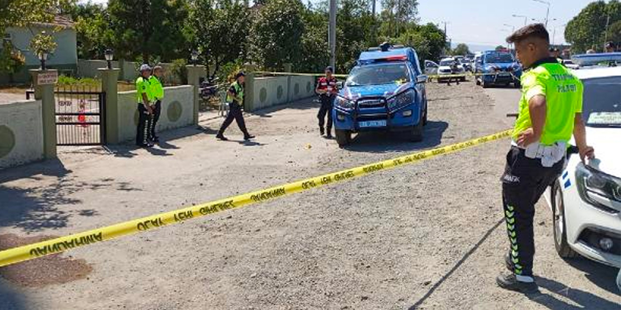 Cuma Namazı Çıkışında Silahlar Konuştu: 2 Ölü, 8 Yaralı