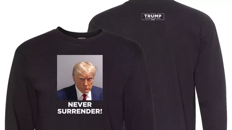 Trump, seçim çalışmalarına başladı, sabıka fotoğrafı tişörtlere bastırılıp satılıyor
