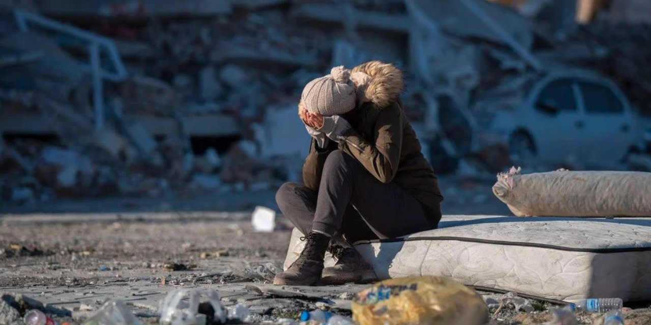 Yurtlardan Çıkarılan Depremzedeler: 'Hepimiz Unutulduk, Her Şeyin Üstü Kapandı'