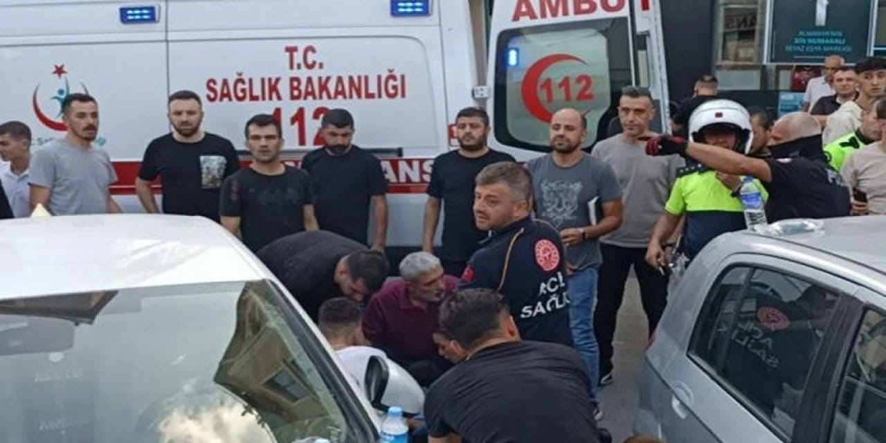 Ortalık Savaş Alanına Döndü: Yoldan Geçen Kurye Kurşunların Hedefi Oldu