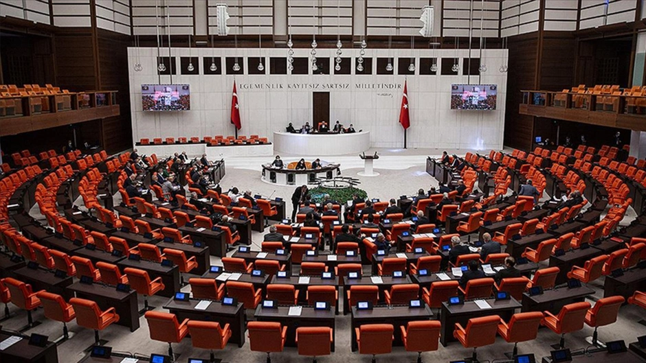 Devlet Bahçeli ve Akşener ile yollarını ayırmıştı! Yeni parti kuruyor