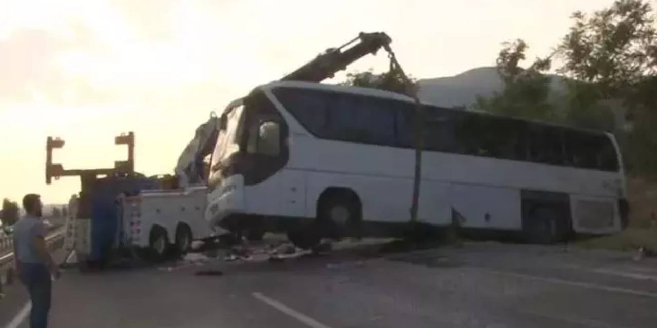 Denizli'de Otobüs Kazası Faciasında Ölü Sayısı Arttı