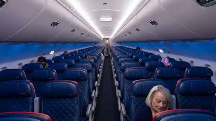 Yolcu ishal oldu uçak geri döndü! Pilot 'biyolojik tehlike' diyerek iniş izni istedi