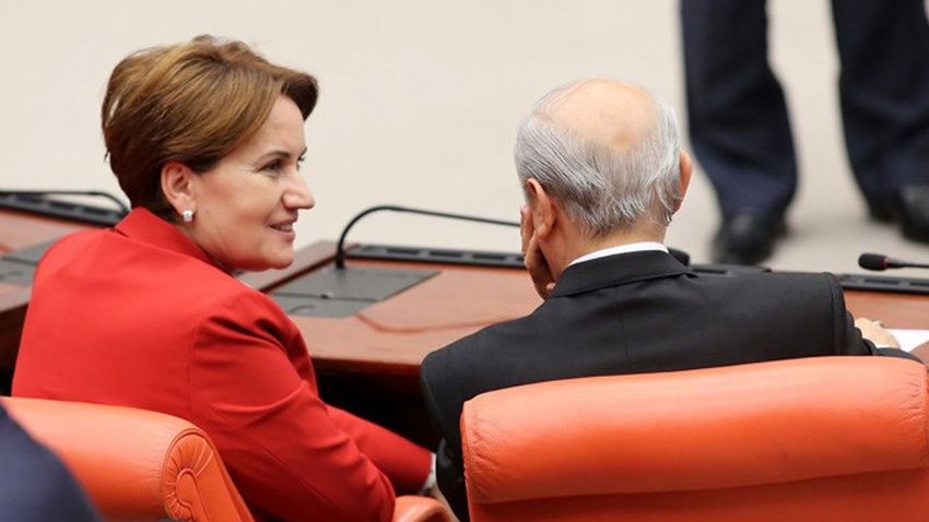 Yandaş yazarın iddiası: ‘Akşener, Bahçeli ile bir araya gelebilir’