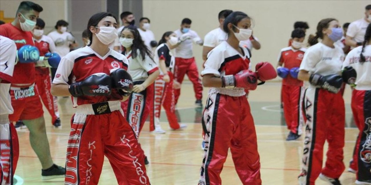 Kick Boks Federasyonu'nda Skandal! 400 Avroya Kır Pidesi!