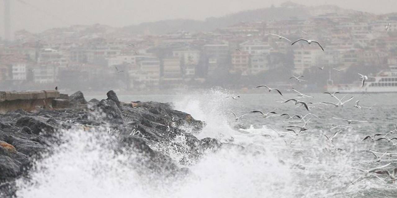 İstanbul Valiliği'nden Fırtına Uyarısı! Bu İllerde Yaşayanlar Dikkat: Kuvvetli Yağış Ve Rüzgar Geliyor
