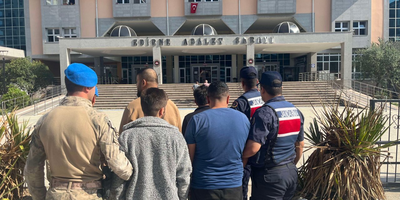 Edirne'de Düzensiz Göçmen Operasyonu: 17 Kişi Yakalandı