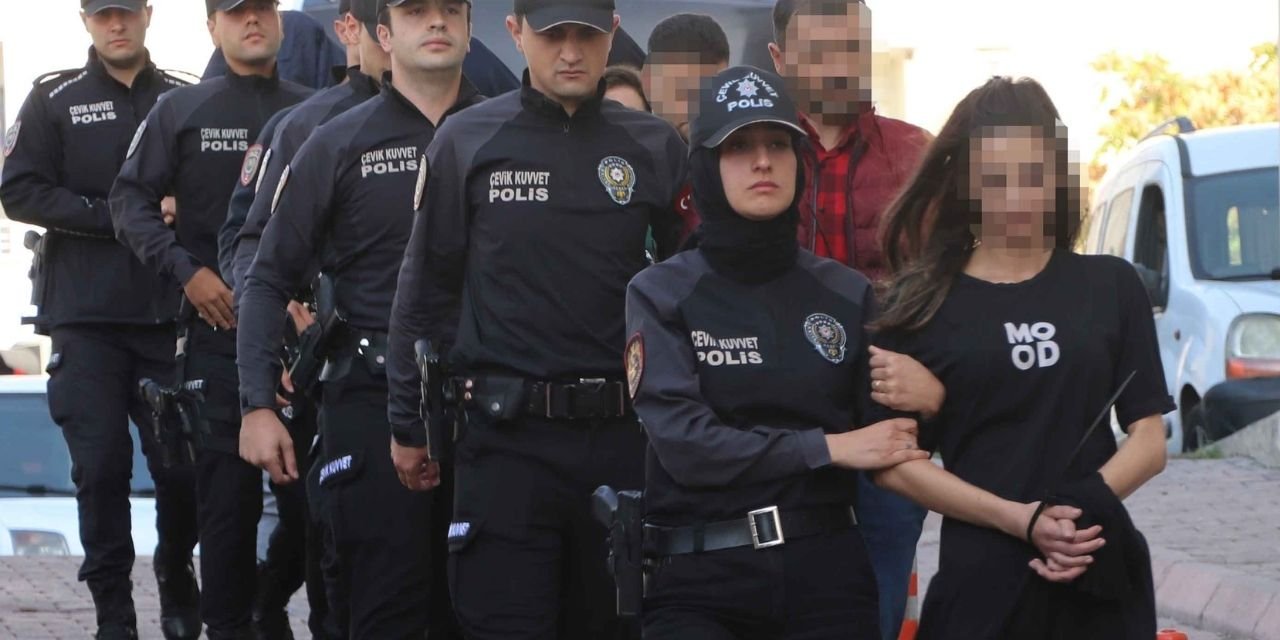 Kayseri'de Uyuşturucu Operasyonu: 1'i Kadın 9 Gözaltı