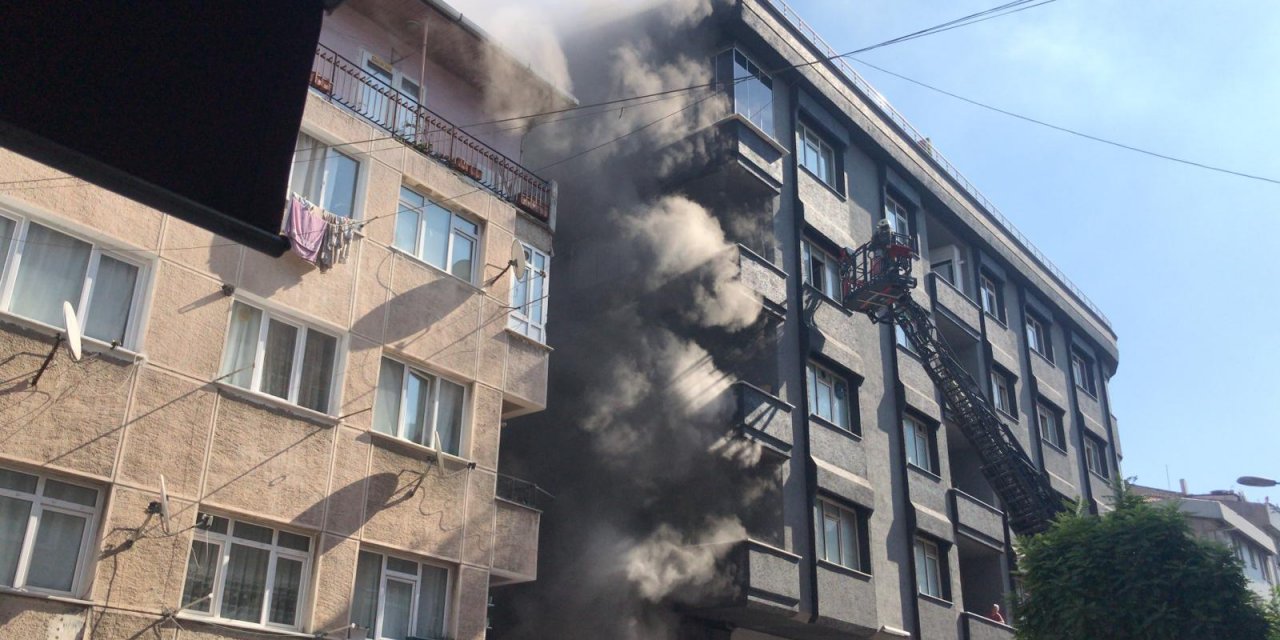 İstanbul'da 5 katlı binada yangın