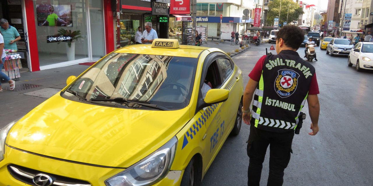 Yol Vermeyen Taksicinin Ceza İsyanı: Arkadan Fotoğraf Çekmekle Ceza Yazılmaz