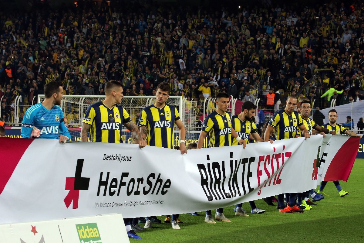 Fenerbahçe’den tarihi hareket!