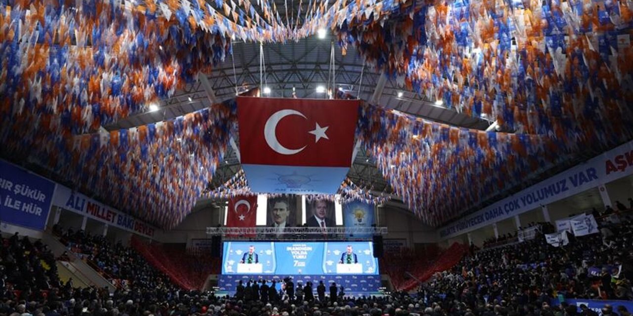 AKP'de Kongre Hazırlığı...  Cumhurbaşkanı Erdoğan Yeni A Takımı'nı Oluşturacak