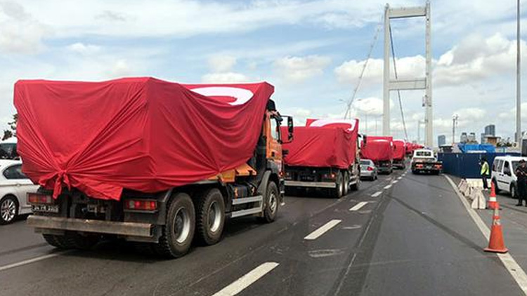 Etkinlikler başladı: 15 Temmuz Şehitler Köprüsü trafiğe kapatıldı