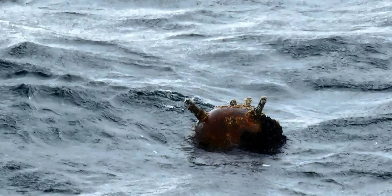 Karadeniz'de Patlama! Türk Bayraklı Gemi Mayına Çarptı