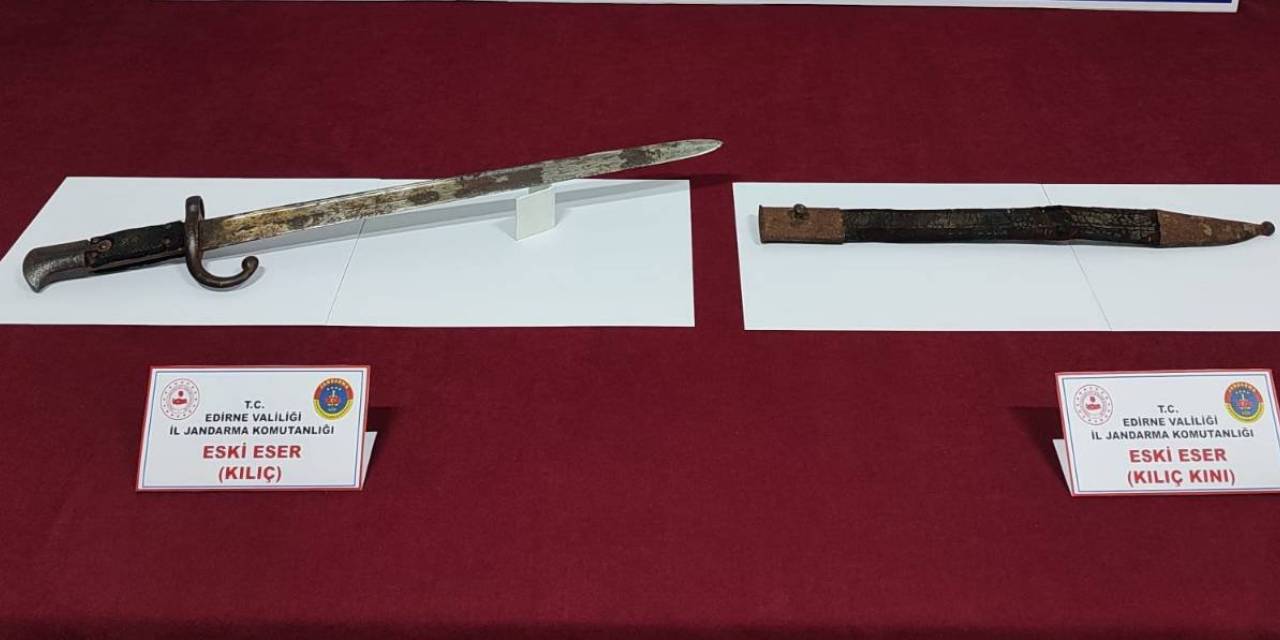 Osmanlı'ya ait 150 yıllık kılıcı satamadan yakalandı