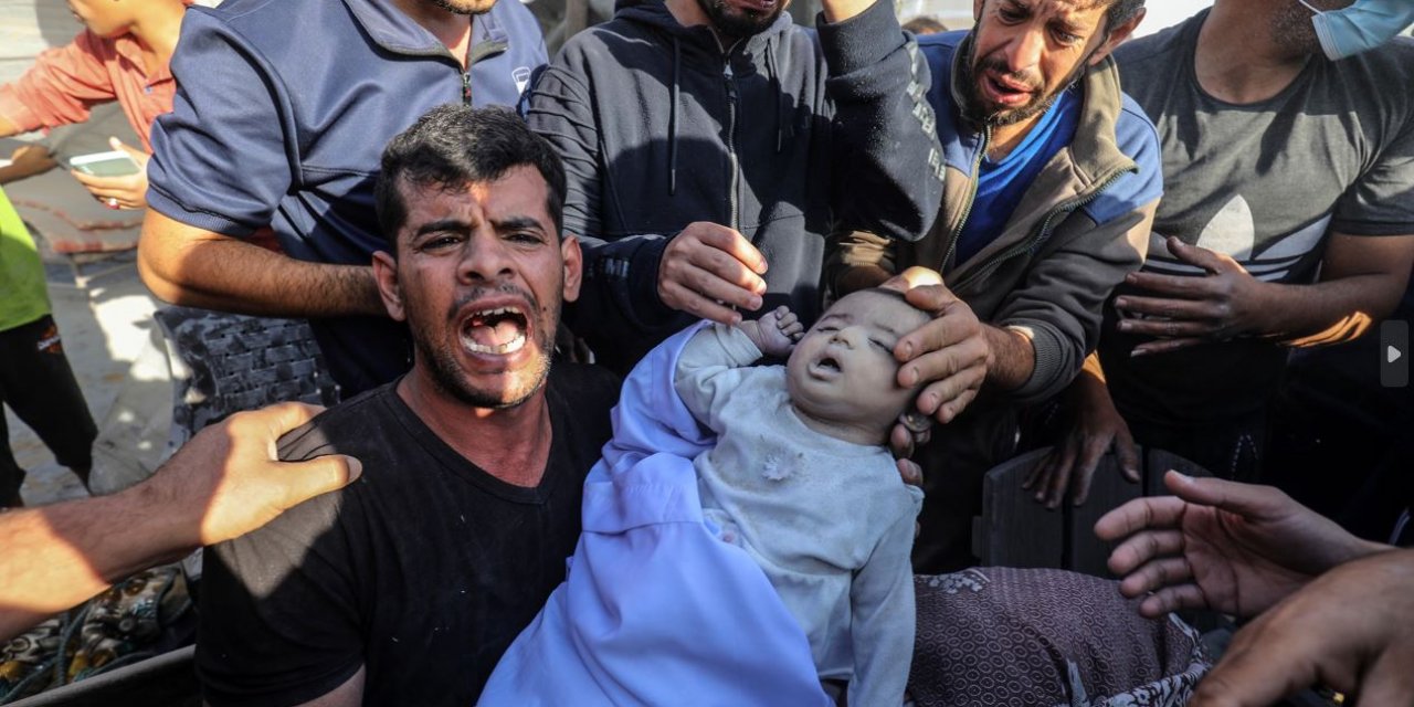 Gazze'de Enkaz Kaldırıldıkça Bebek Cesetleri Çıkıyor