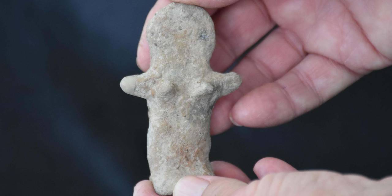İzmir'de 5 bin yıllık tanrıça heykelciği bulundu... Benzerine bir yerde daha rastlandı