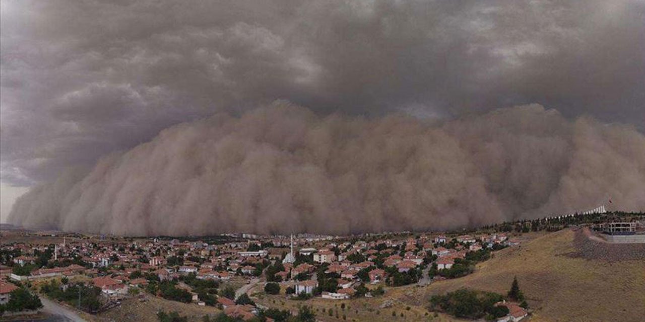 Sakın Dışarı Çıkmayın! Afrika'dan Toz Geldi, Marmara'da Çamur Yağıyor