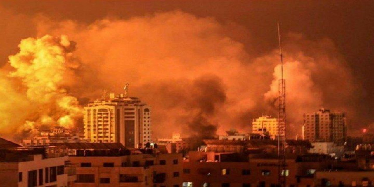 Gazze Bu Gece Dehşeti Yaşıyor! Dünya ile İletişim Koptu, Şehir Ateş Altında