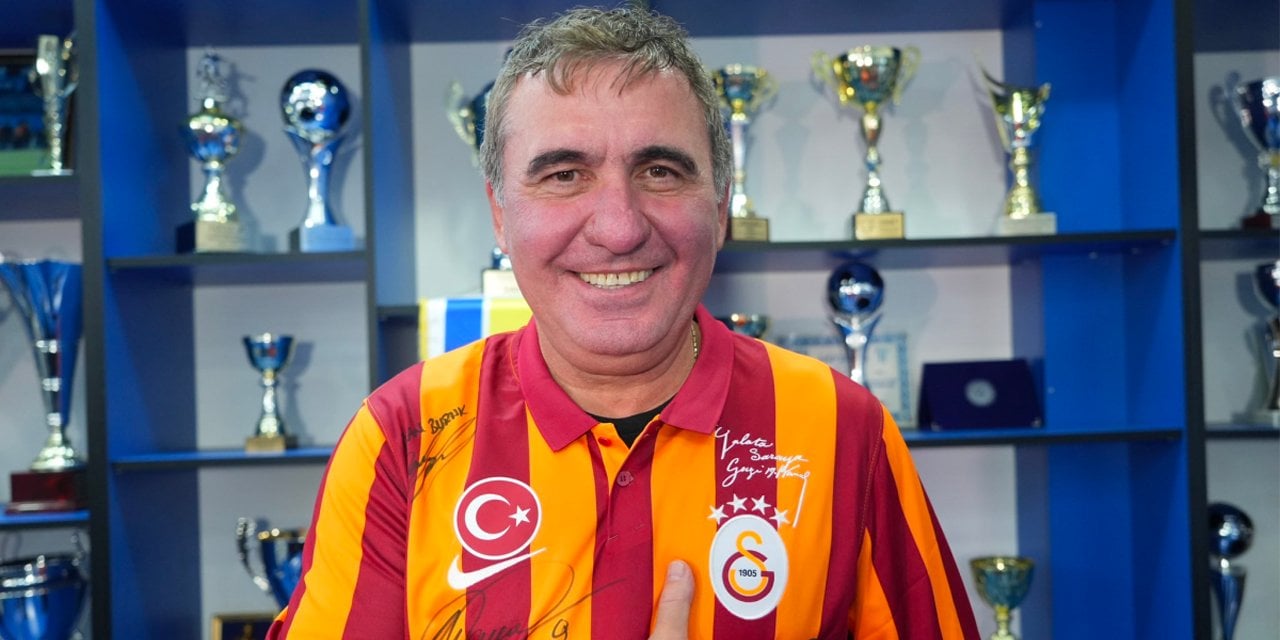 'Efsane Anlar' Hagi, 100. Yılda Formayı Giydi