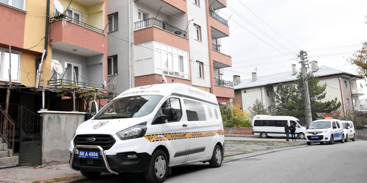 20 Aylık Bebek 4. Kattan Düştü