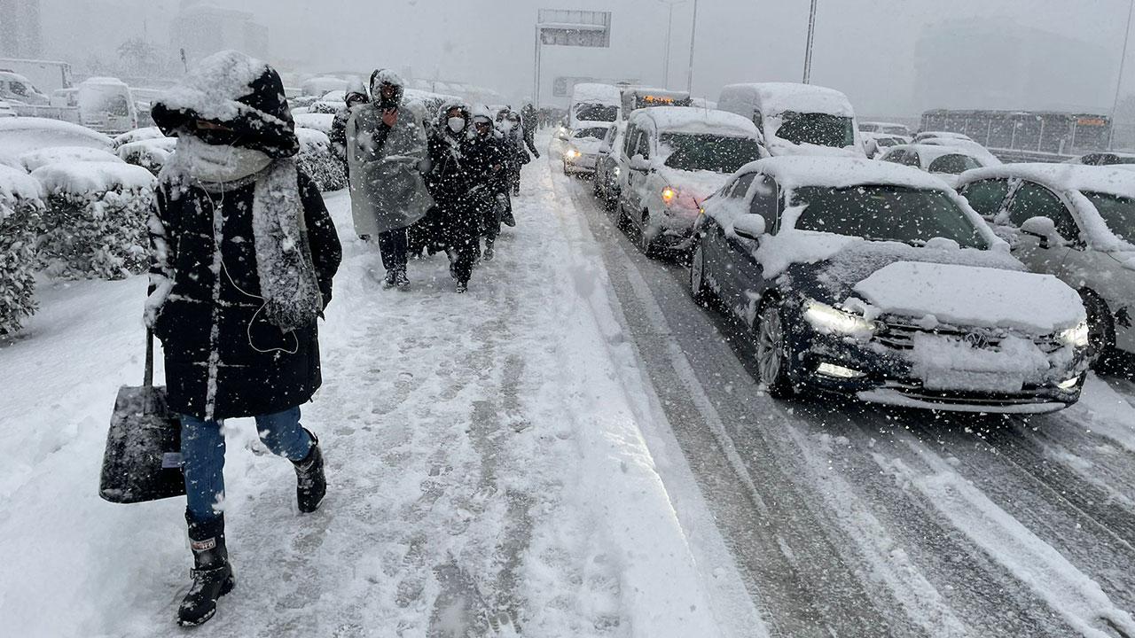Türkiye'ye El Nino Kışı Geliyor! İstanbul'a Kar Ne Zaman Yağacak?