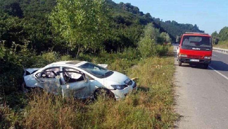 Sakarya’da trafik kazası: 2 ölü, 3 yaralı