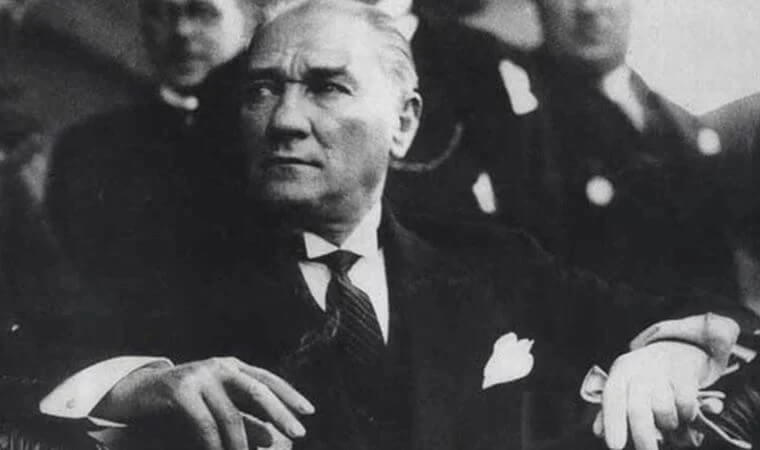 En Güzel 10 Kasım Şiirleri: Atatürk Anmasında Okunacak Anlam Dolu Şiirler