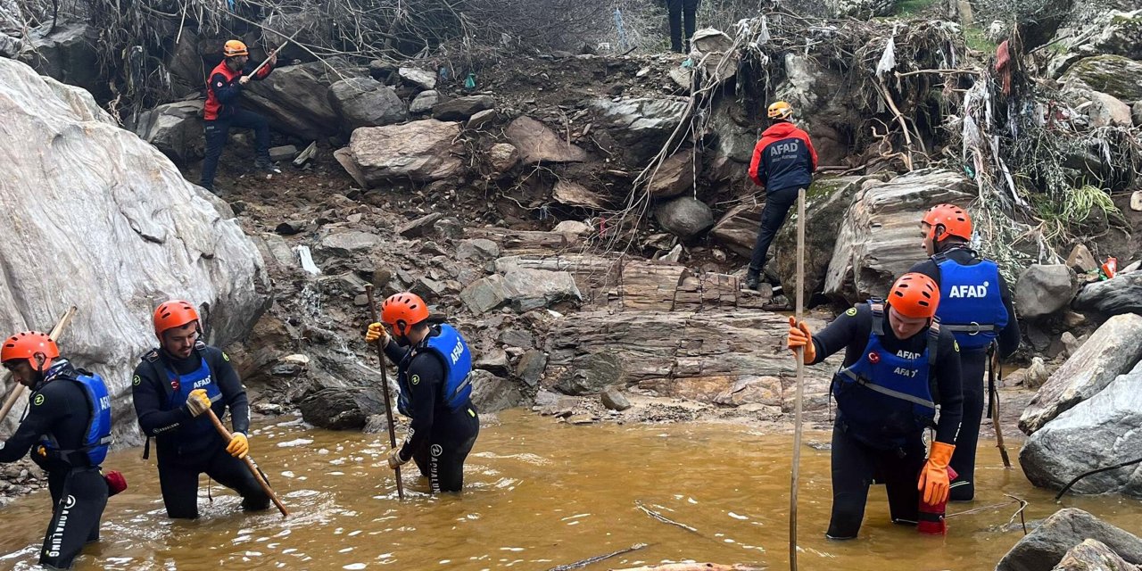 Aydın'da Sel Felaketi: Çiftçi 3 Gündür Bulunamadı