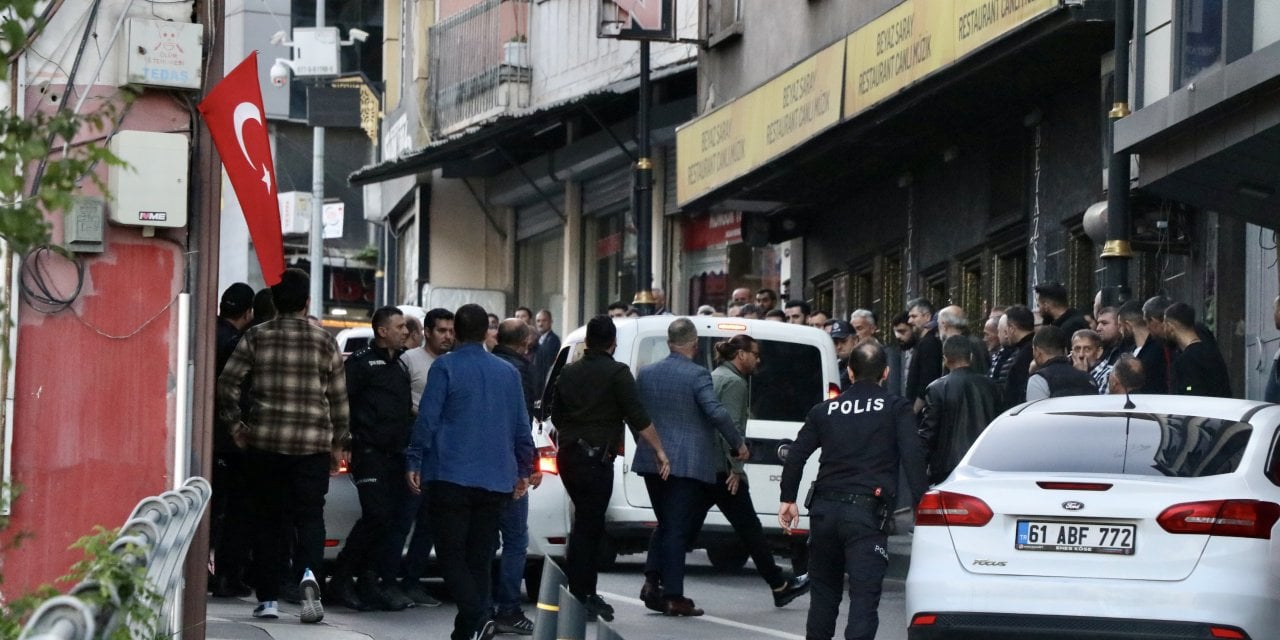 Dur İhtarına Uymadı Aracıyla Polise Çarptı!