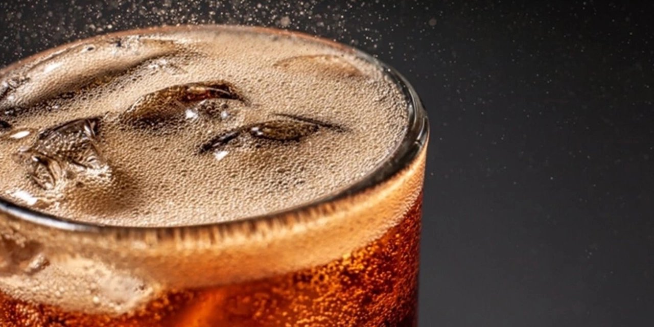 Coca Cola Zehirlenmesi: Firma Ürünlerini Raftan Çekecek