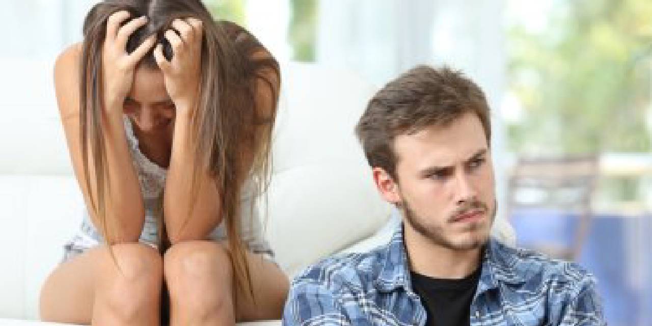Kadın kıskançlığı ilişkileri nasıl yok eder?