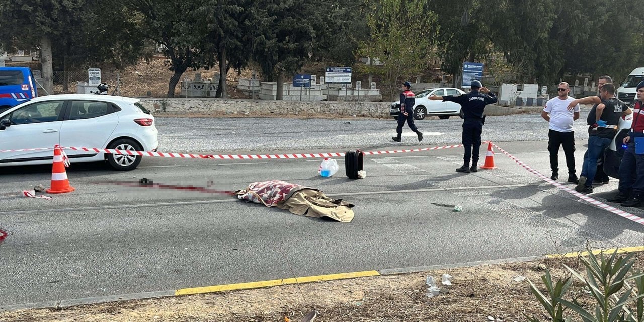 Yolcu Otobüsü İle Otomobilin Çarpıştığı Ölümlü Kaza Kamerada