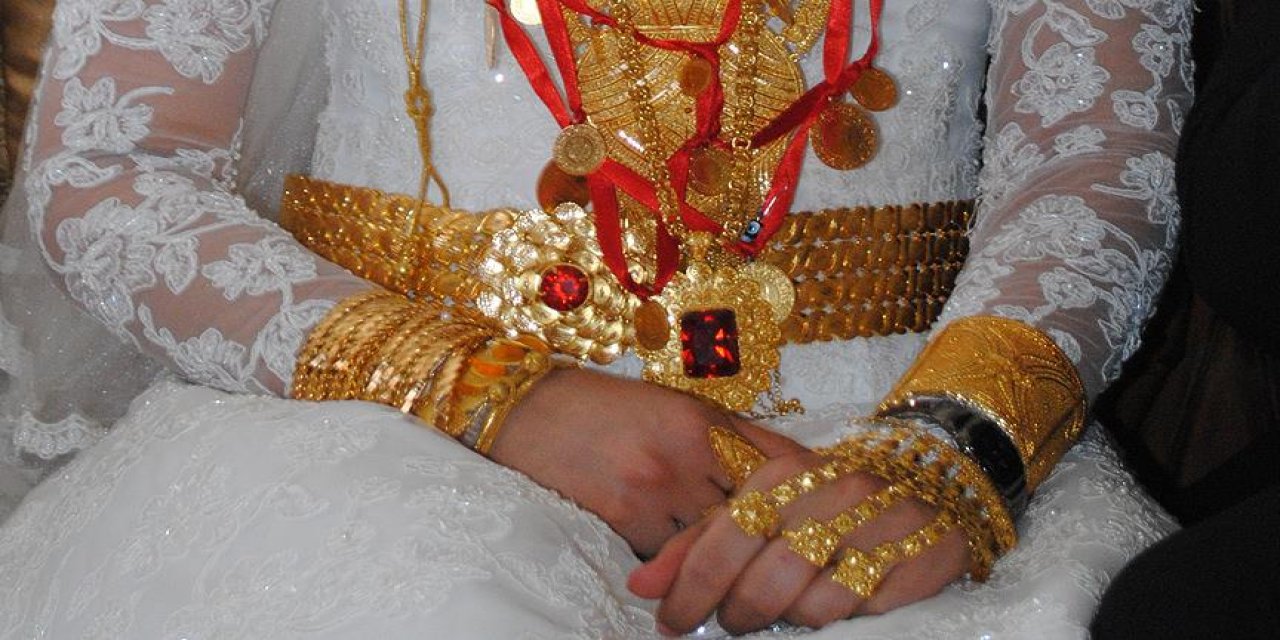 Düğünler Gösterişli, Altınları Sahte: Düğünlerde 'İmitasyon' Dönemi; Çin ve Hindistan'dan Getiriliyor