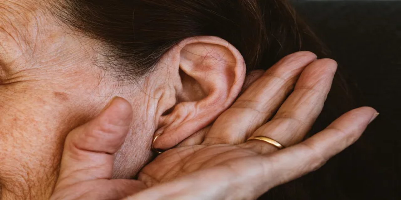 Yaşlandıkça kulaklarımız niçin  daha büyük görünüyor?