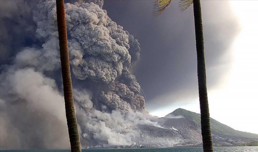 Pasifik'te Yanardağ Patlaması... Tsunami Endişesi