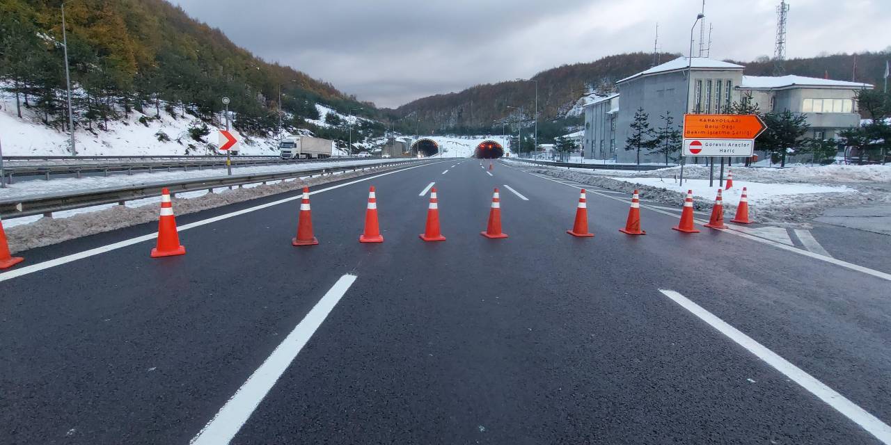 Sürücüler dikkat! Bolu Dağı Tüneli'nin İstanbul yönü ulaşıma kapatıldı