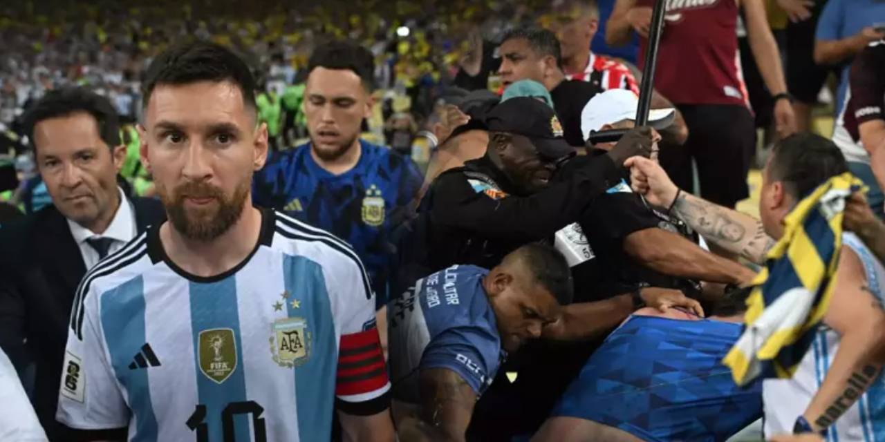 Brezilya - Arjantin Maçında Tribünler Karıştı! Messi Takımını Sahadan Çekti!