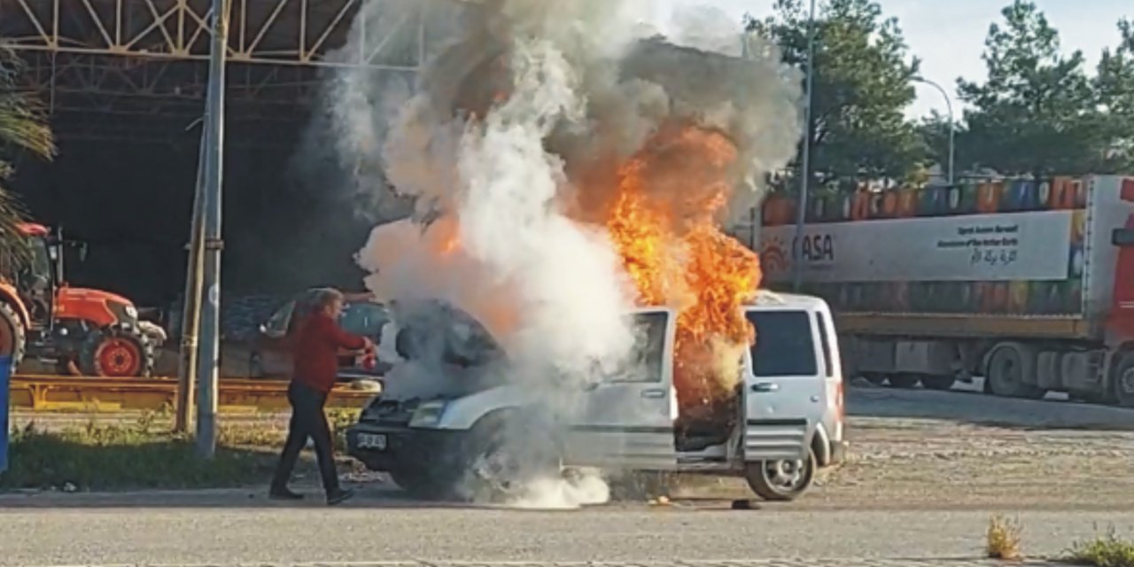 Korku Dolu Anlar: Seyir Halinde Alev Aldı!