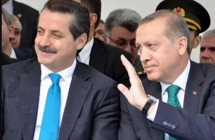 AKP'li Eski Bakandan AKP'ye 'Sitemli' Mesajlar