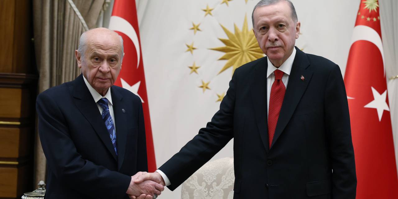 Erdoğan ile Bahçeli görüşmesinin perde arkası ortaya çıktı: 50+1 rafa kalktı