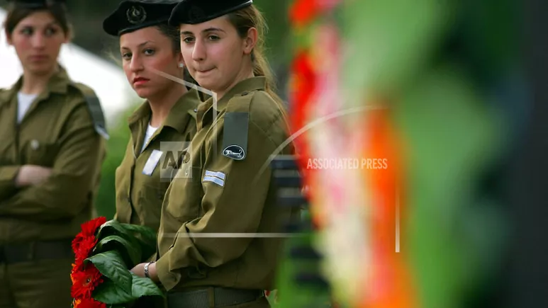 İsrailli kadın asker Filistinli mahkumla cinsel ilişkiye girdi: Kadın gardiyanlara cezaevi görevi yasaklandı