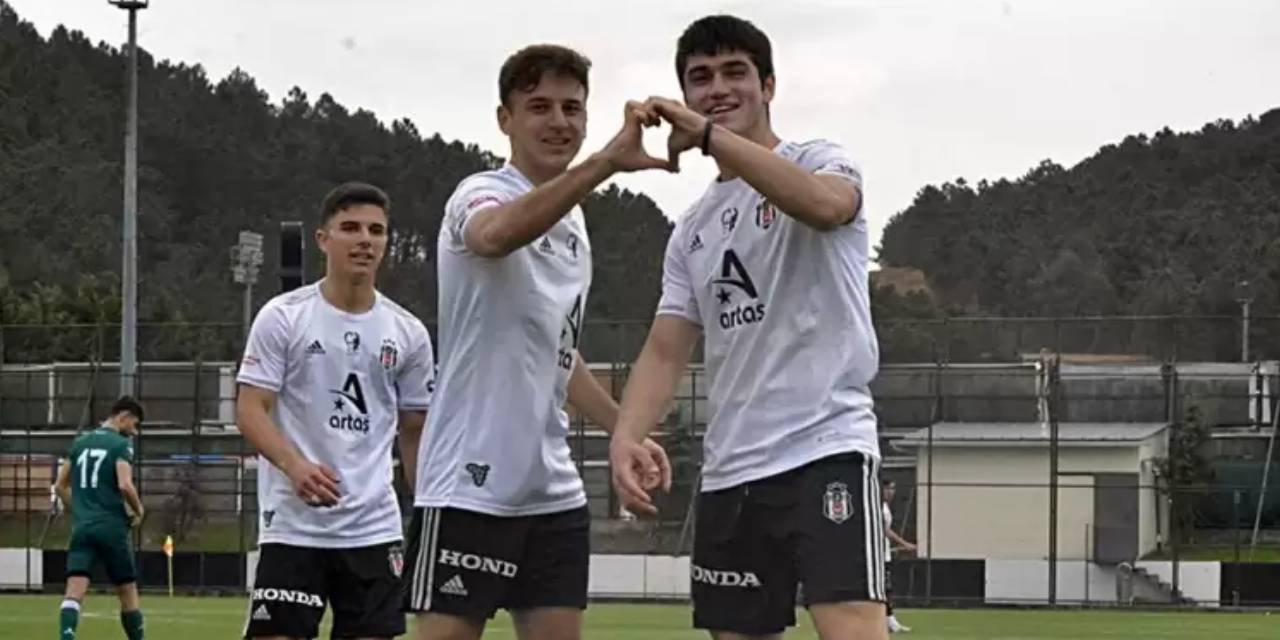 Beşiktaş'ta 2 İmza TFF'ye Bildirildi!