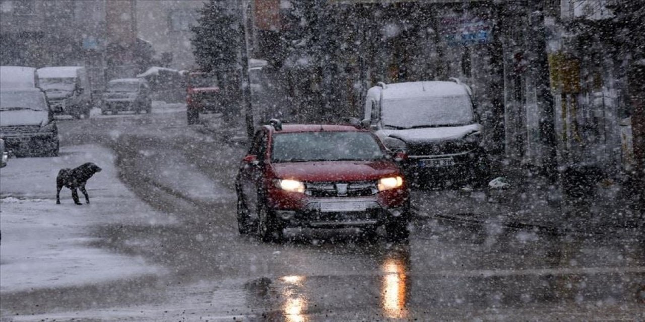 İstanbul'da Haftasonu Sıcaklık Düşüyor! Uzman "Kar Geliyor" dedi