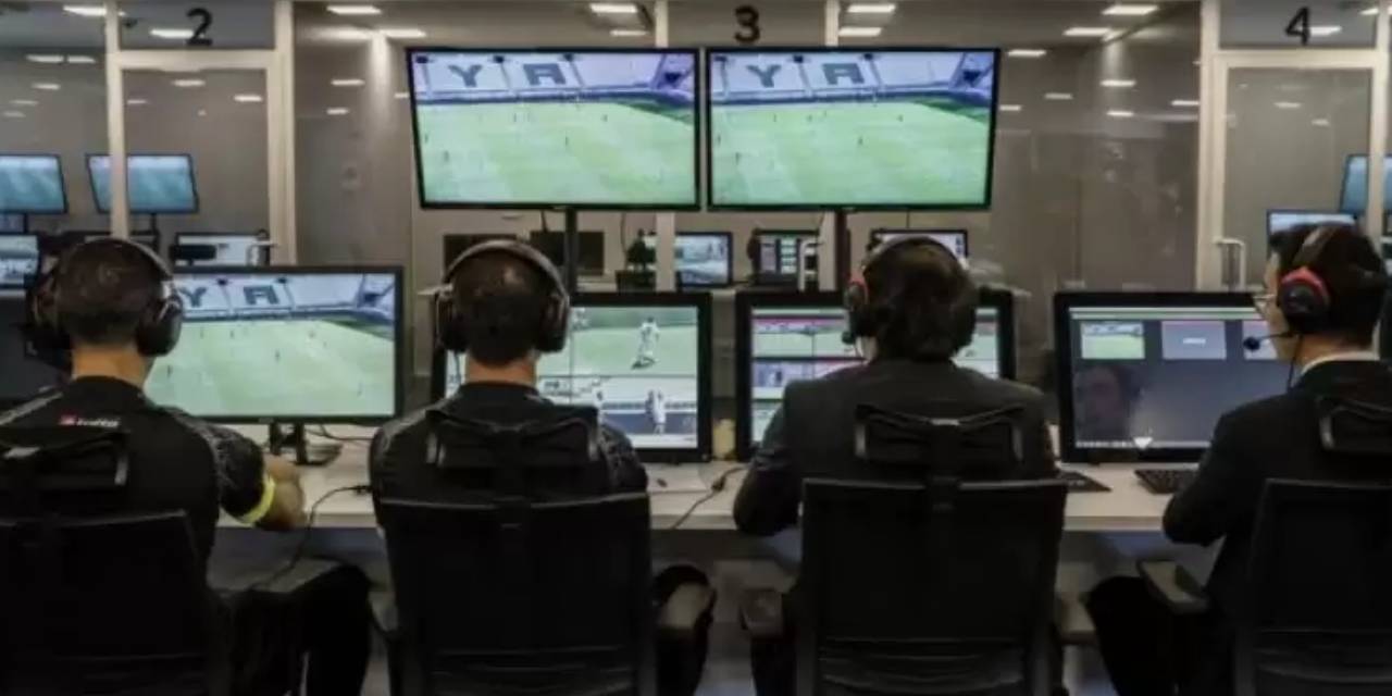 Galatasaray- Adana Demispor maçı VAR hakemleri belli oldu!