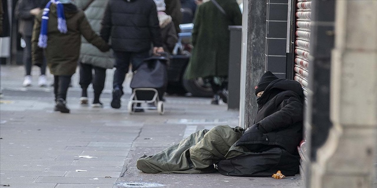 İstanbul Valisinden Çağrı: Evsizleri 112'ye bildirin