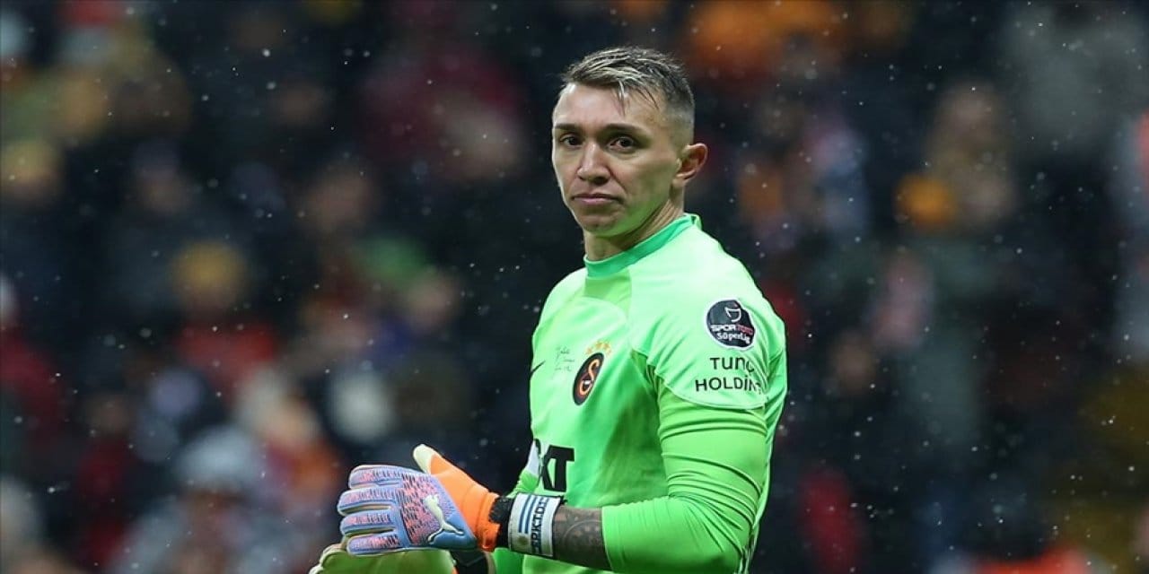 Fernando Muslera O Maçta Oynayamayacak!