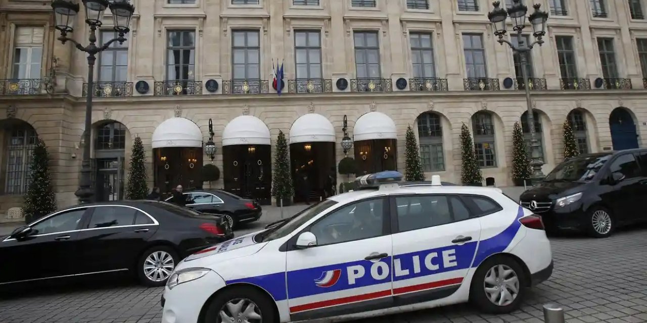 Paris Ritz Otelde Büyük Skandal! 750 Bin Avroluk Yüzük Süpürge Torbasında Bulundu